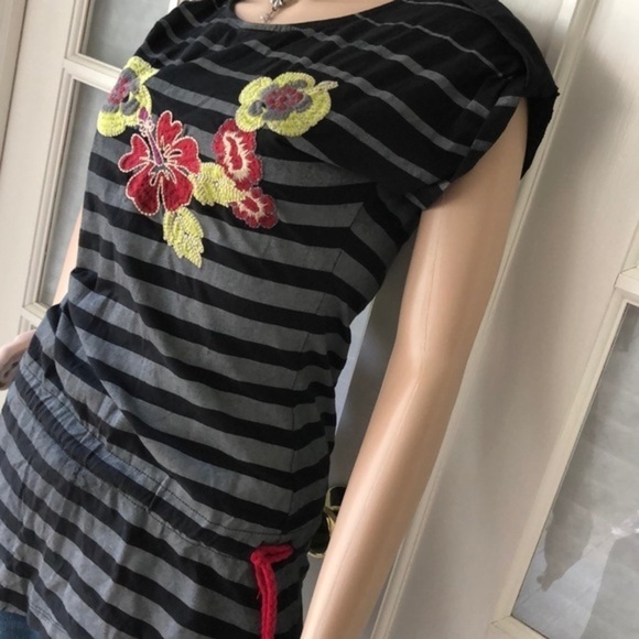 Outfitters asymmetrical hem Striped drawstring top - Picture 2 of 8